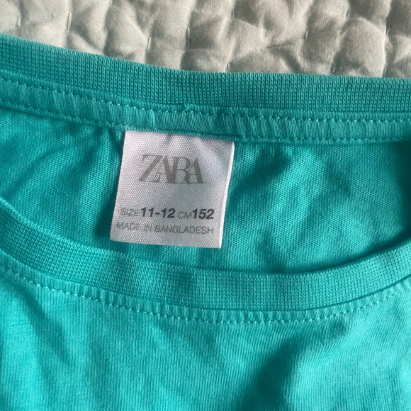 Zara kids blue flowy crop tee with cute sleeves. size 11-12 NWOT - Picture 3 of 3